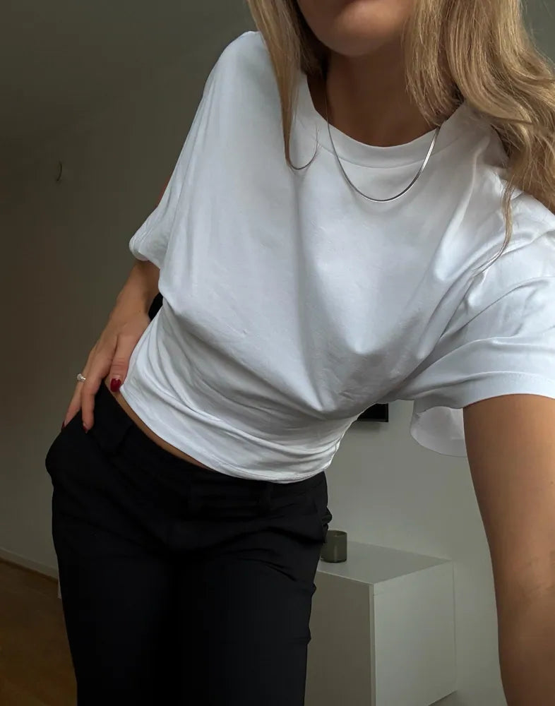 Maren - Rundhalset Topp med Vide Ermer