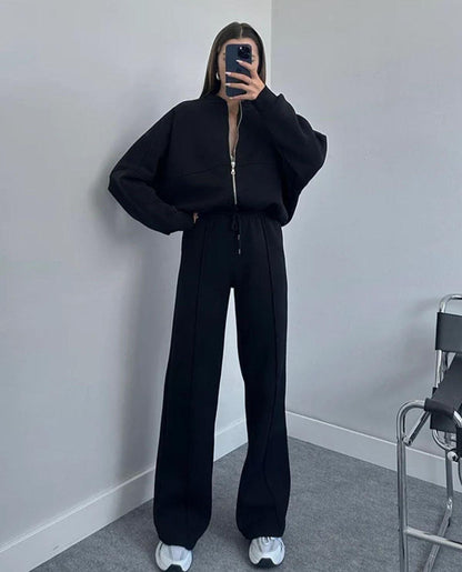 Julia - Comfy Tracksuit